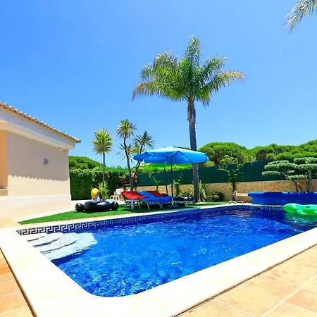 Villa 176 - 4 Bedroom - Great Pool Area - Wifi And Air Conditioning