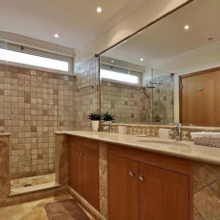 176 - 4 Bedroom - Great Pool Area - Wifi And Air Conditioning Villa